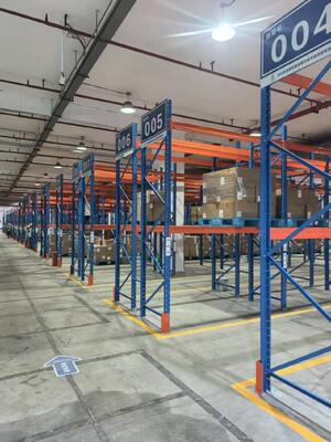kupować Selektywny system wyładunku palet. Elastyczne, skalowalne i ekonomiczne rozwiązanie magazynowe produkcja online