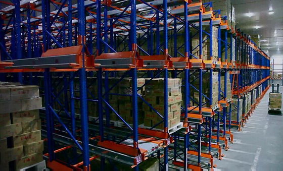 kupować System regałów z wózkiem wahadłowym, wysokowydajne zautomatyzowane rozwiązanie magazynowe dla maksymalnej pojemności magazynu produkcja online